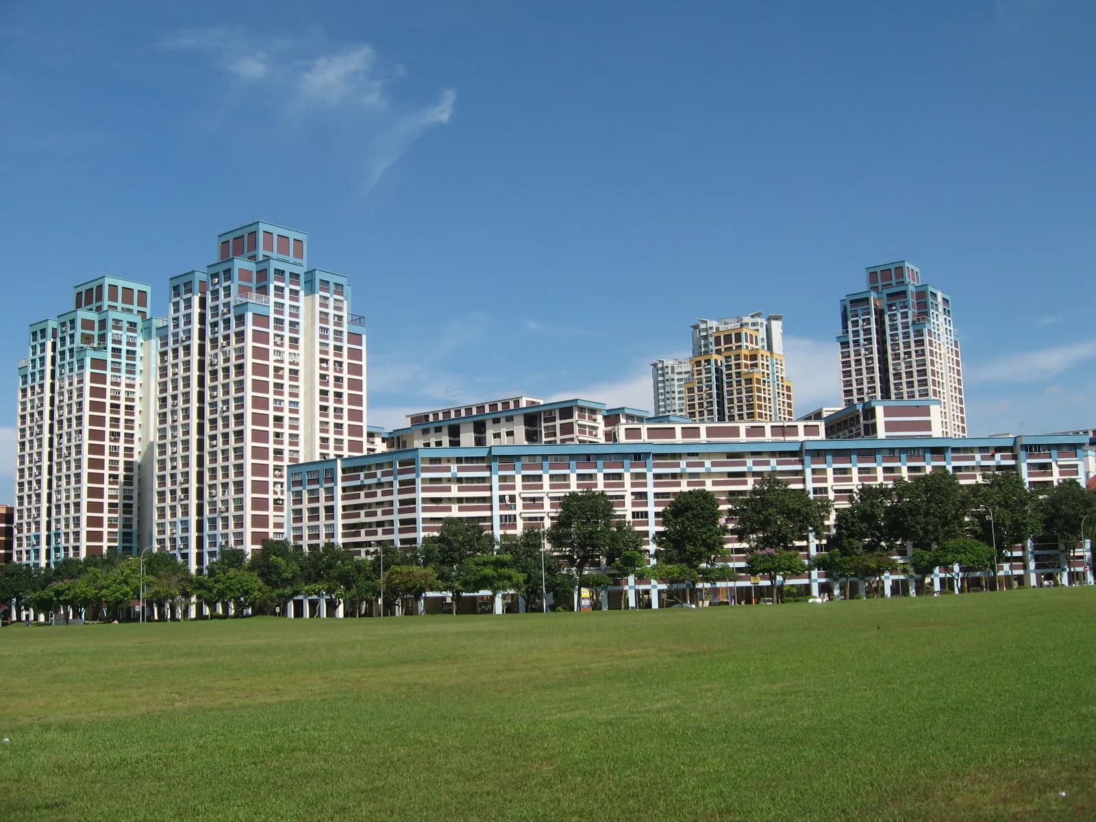 A Guide to HDB Public Housing in Singapore
