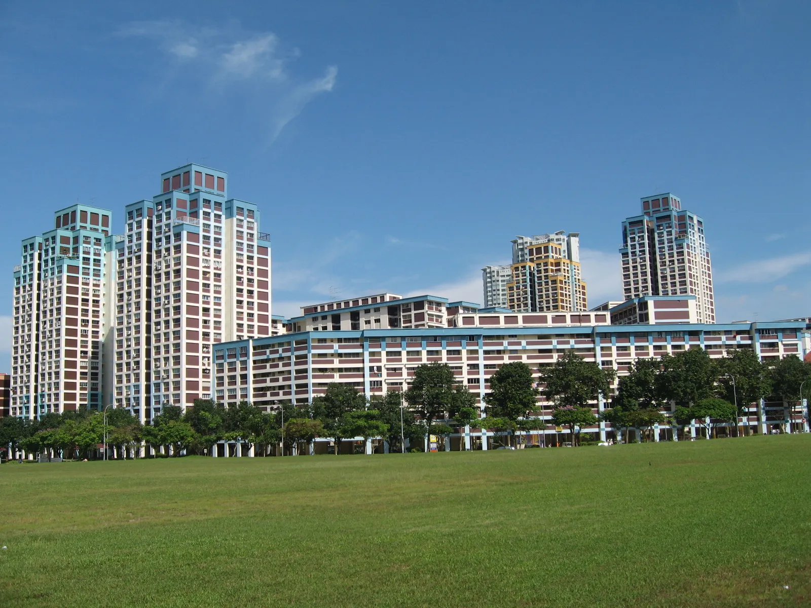 A Guide to HDB Public Housing in Singapore